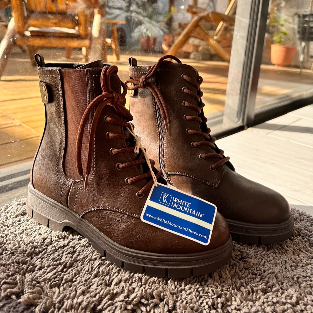 NWT White Mountain Boots